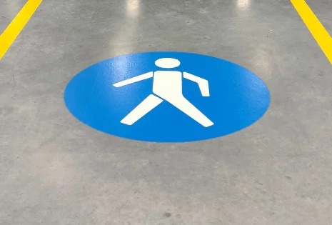 Ciągi komunikacyjne w halach produkcyjnych – dlaczego ich prawidłowe wyznaczenie ma znaczenie?